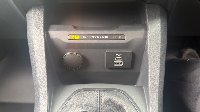 Ford Transit Courier Diesel 1.5 EcoBlue Trend Van - Image 25